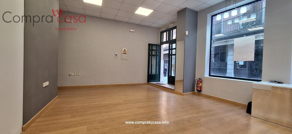 Retail in Segovia, Segovia to rent - Building Photo - Image 3 of 3