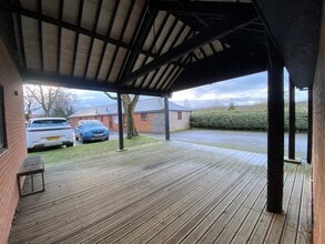 Two Mile Ln, Highnam to rent Building Photo- Image 2 of 7