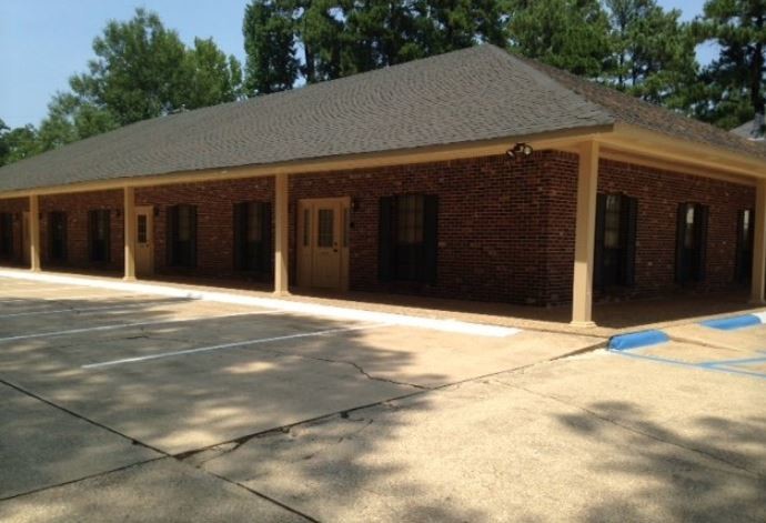 9140 Newcastle Dr, Shreveport, LA for rent - Primary Photo - Image 1 of 4