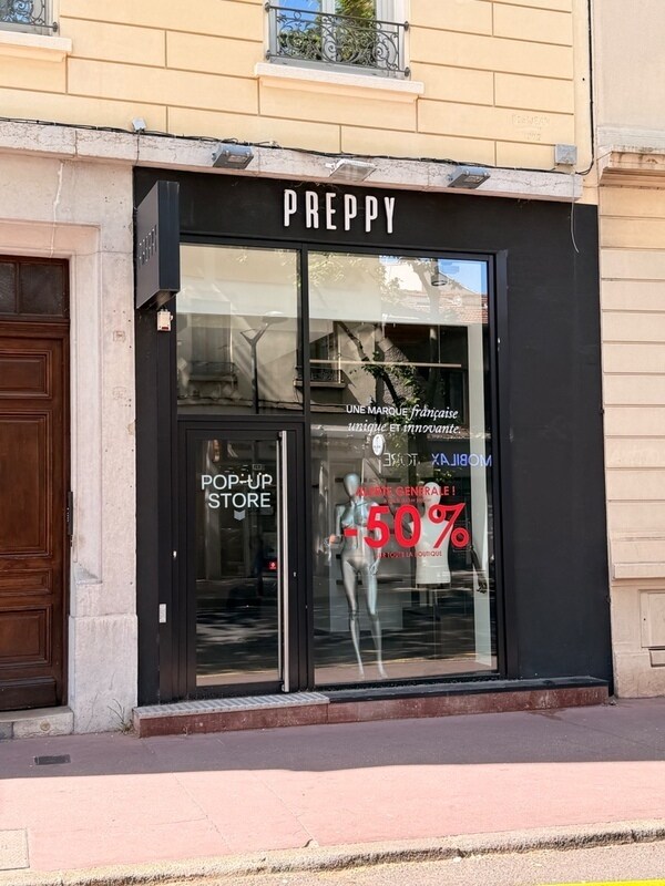 Retail in Lyon to rent Building Photo- Image 1 of 14