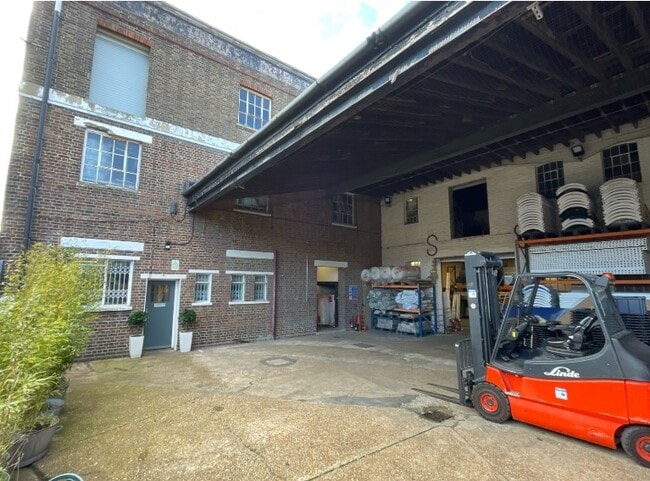 More details for 55A Willowfield Rd, Eastbourne - Industrial for Sale