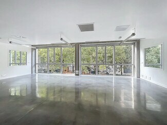 More details for 12 Avenue Jean Aicard, Paris - Office, Retail to Rent