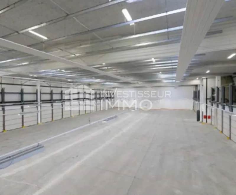 Light Industrial in Le Blanc-Mesnil to rent Interior Photo- Image 1 of 5