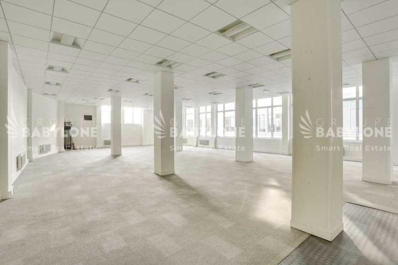 Office in Vincennes to rent Interior Photo- Image 1 of 2