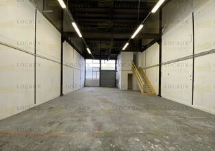 Light Industrial in Bezons to rent Interior Photo- Image 1 of 3