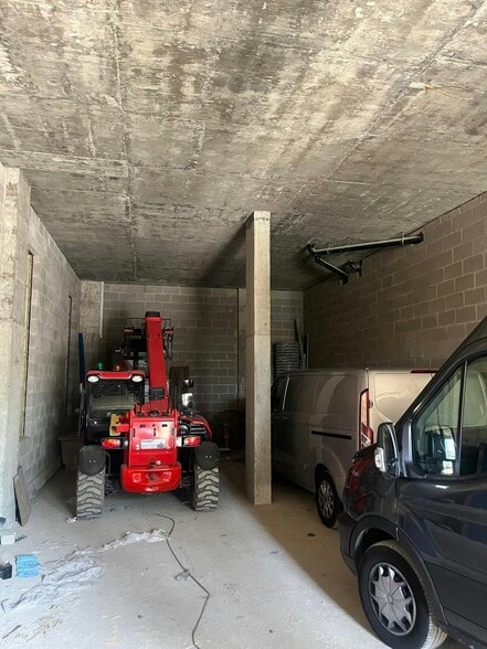 52 Lordship Ln, London to rent - Building Photo - Image 2 of 8