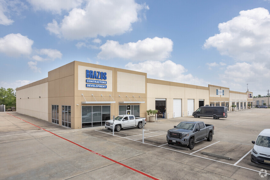 9191 Gulf Fwy, Houston, TX for sale - Building Photo - Image 1 of 2