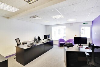 61 High St, Edenbridge to rent Interior Photo- Image 2 of 4