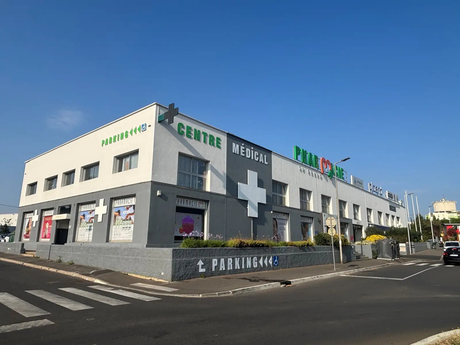 Retail in Montpellier to rent Building Photo- Image 1 of 7