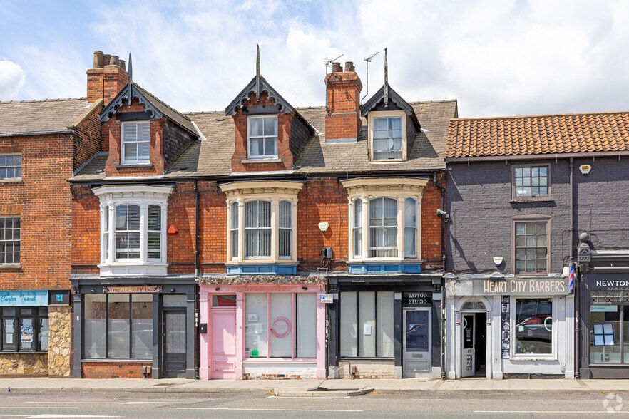 79-80 High St, Lincoln to rent - Primary Photo - Image 1 of 4