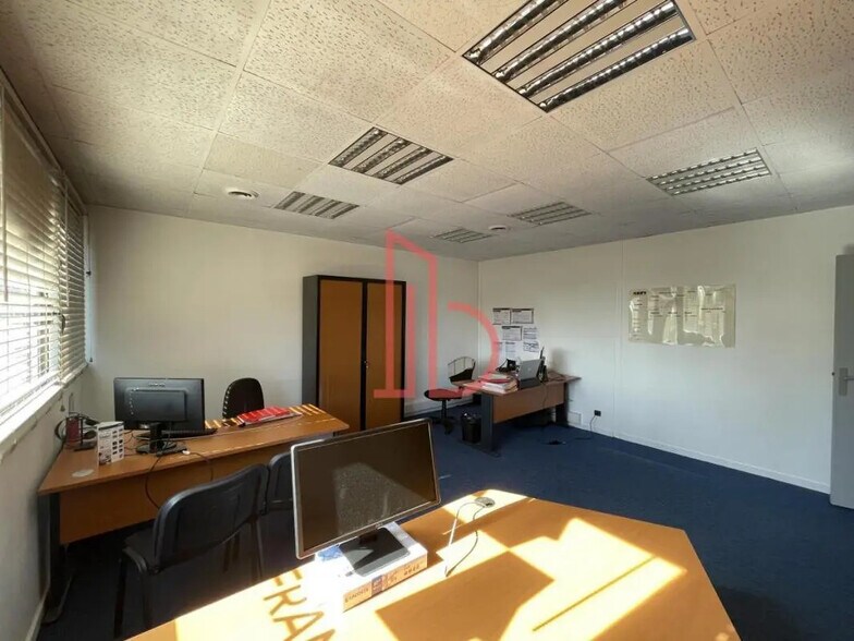 Office in Mérignac to rent - Interior Photo - Image 3 of 6