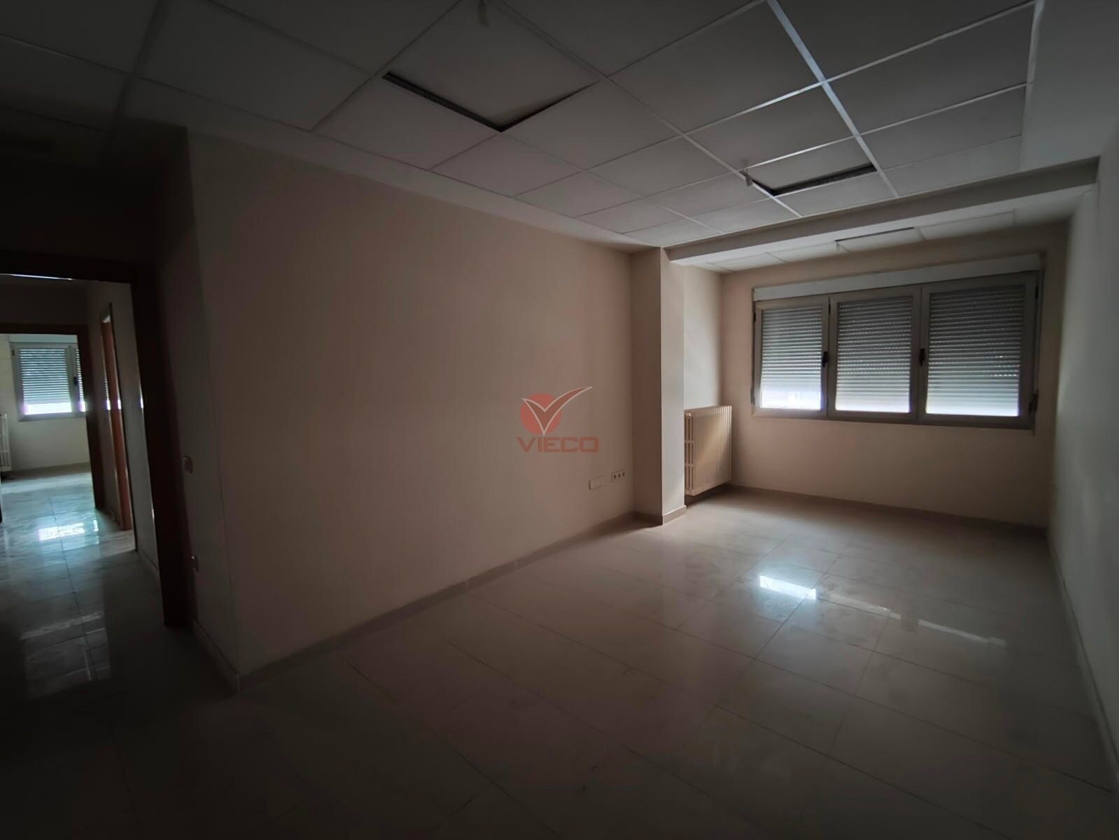 Office in Cuenca, Cuenca to rent Interior Photo- Image 1 of 8