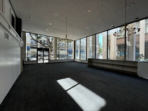 1055 2nd Ave, San Diego, CA to rent Interior Photo- Image 2 of 4