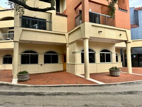 6701-6855 Main St, Miami Lakes, FL for rent Building Photo- Image 2 of 8