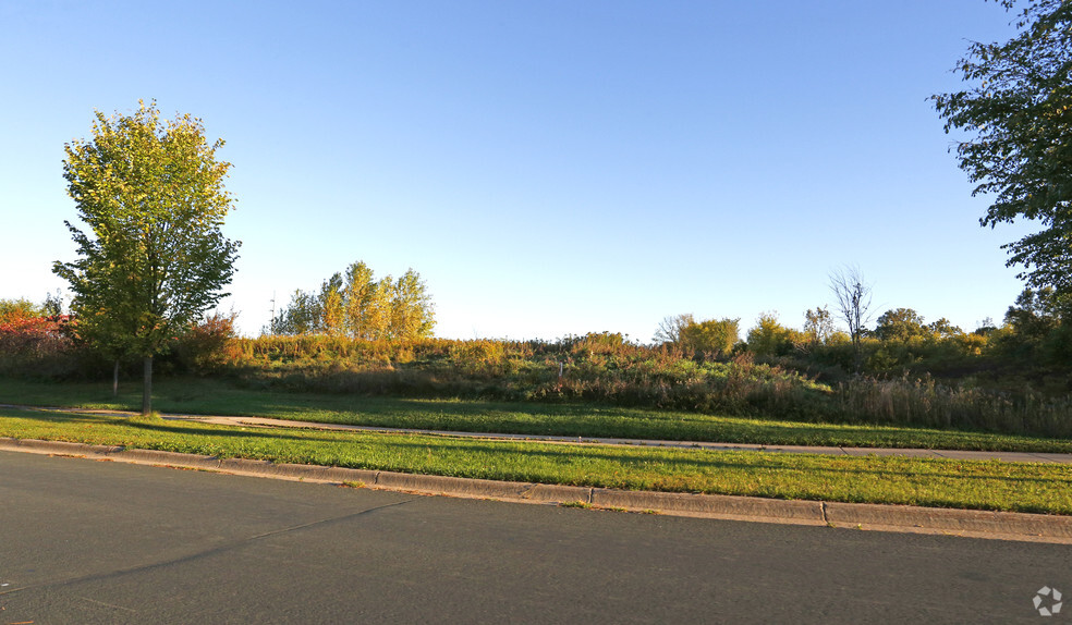 1891 Hwy 5, Chanhassen, MN for sale - Primary Photo - Image 1 of 1