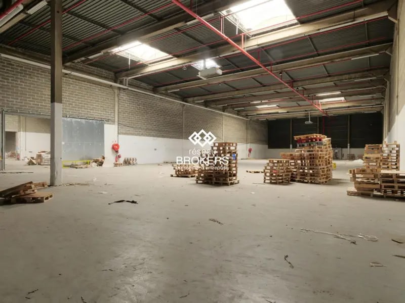 Industrial in Herblay to rent Interior Photo- Image 1 of 8