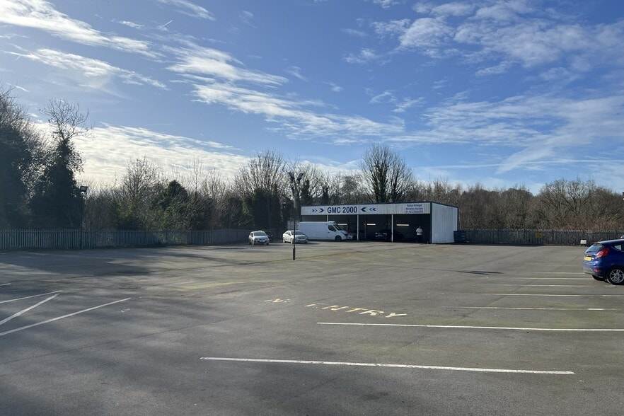 120 Commercial Rd, Leeds for sale - Building Photo - Image 1 of 4