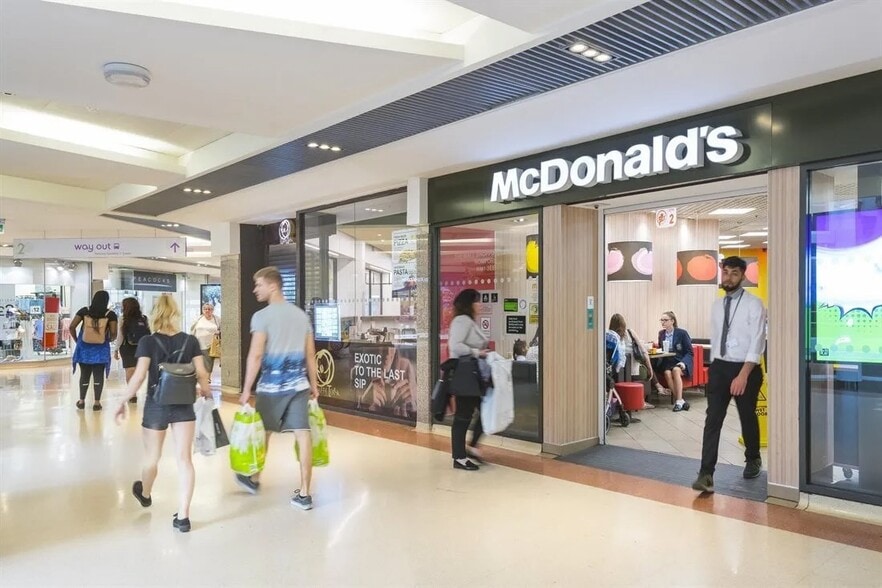 Mercury Gdns, Romford, RM1 3EE Mercury Centre UK