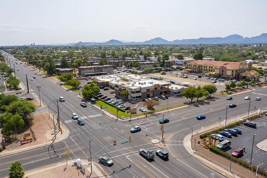 698 E Wetmore Rd, Tucson, AZ for rent - Primary Photo - Image 1 of 6