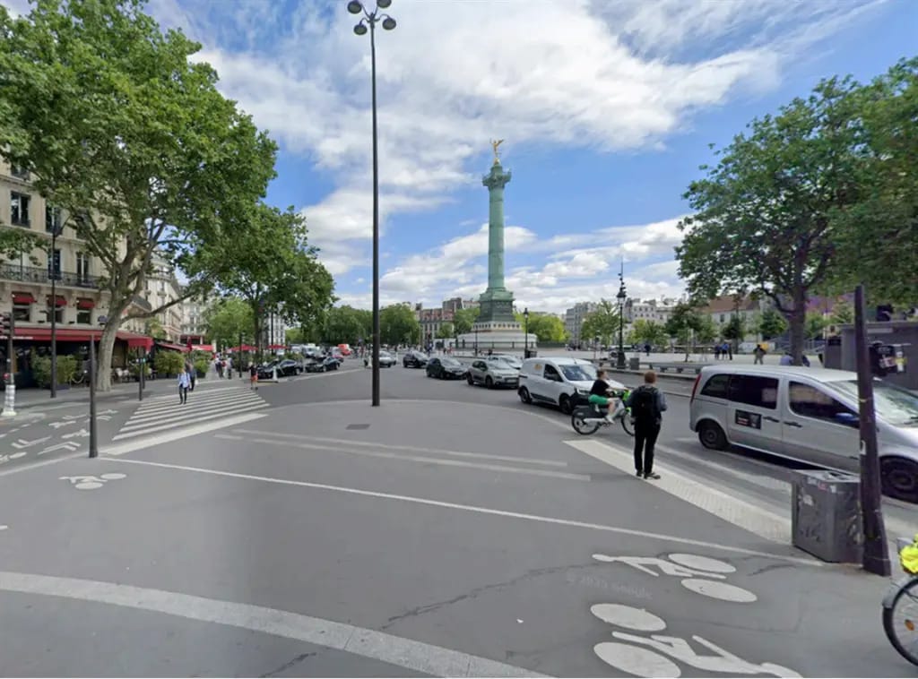 Retail in Paris to rent Aerial- Image 1 of 3