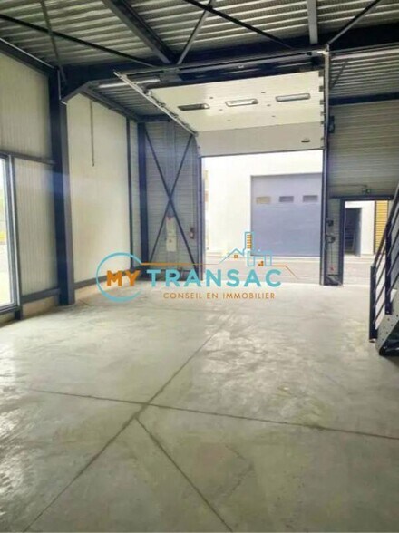 Light Industrial in Bagnolet to rent - Interior Photo - Image 3 of 6