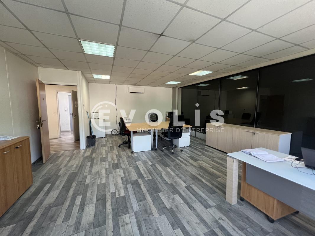 Office in Neuilly Sur Marne to rent Interior Photo- Image 1 of 7