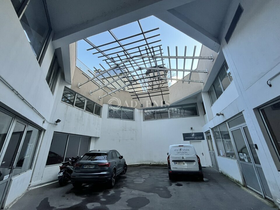 3 Rue Pierre Curie, Courbevoie for sale Building Photo- Image 1 of 15