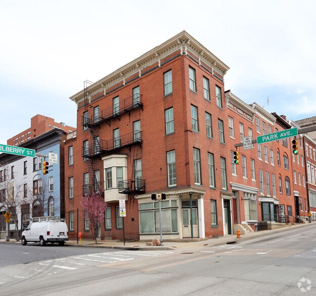 118 W Mulberry St, Baltimore, MD for sale - Building Photo - Image 1 of 7