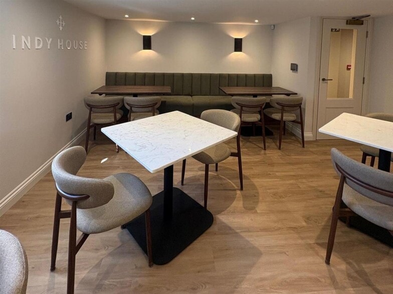 16 Church St, Honley to rent - Interior Photo - Image 3 of 13