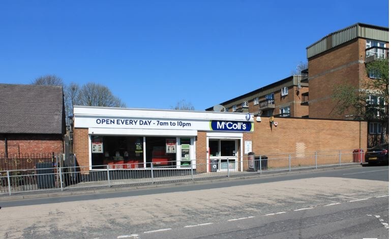 104 Astley St, Dukinfield for sale - Primary Photo - Image 1 of 1