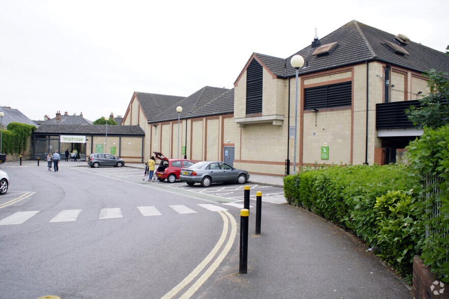 Bath Rd, Melksham for sale - Primary Photo - Image 1 of 1