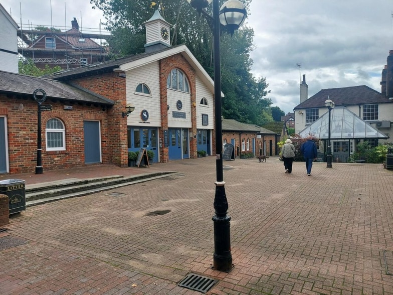 Coach And Horses Passage, Tunbridge Wells to rent - Building Photo - Image 2 of 6