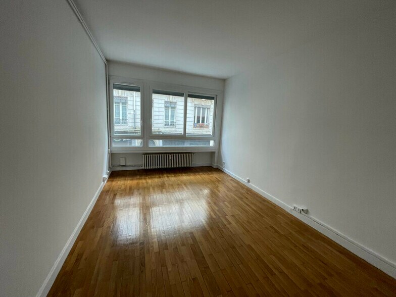 Office in Lyon to rent - Interior Photo - Image 3 of 6