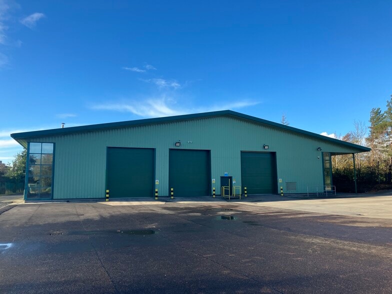 Pitreavie Way, Dunfermline for sale - Primary Photo - Image 1 of 8