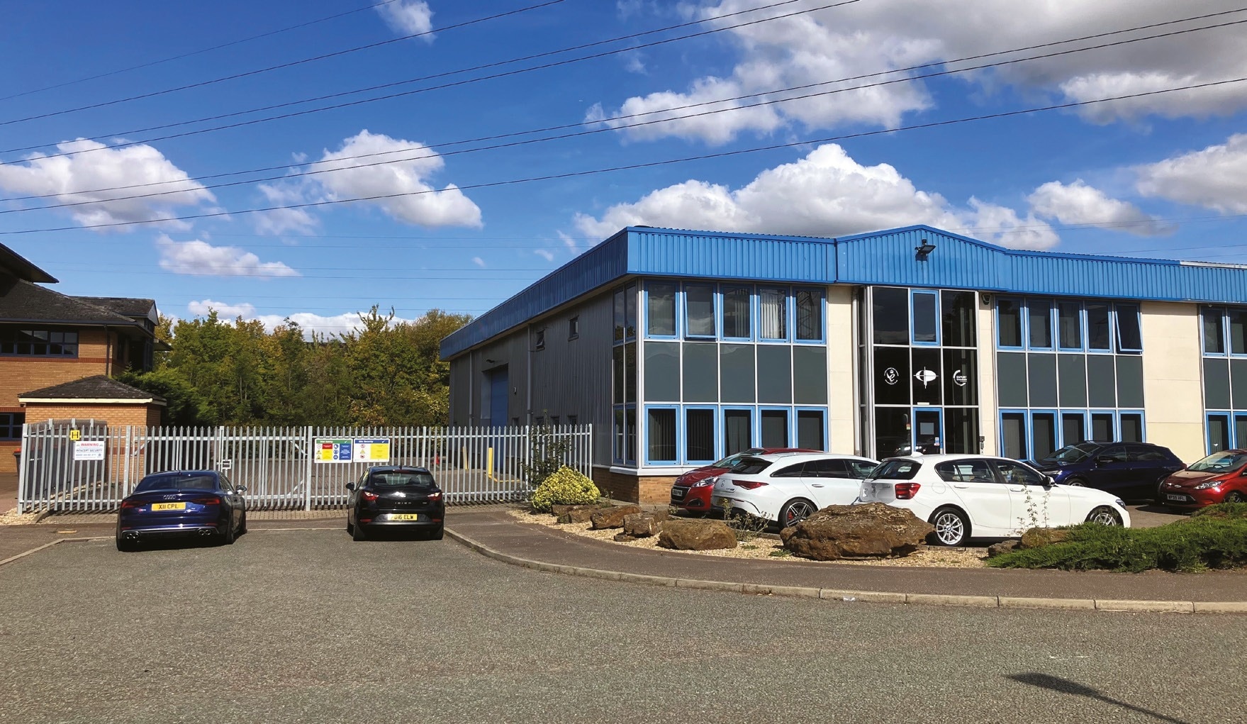 Alington Rd, St Neots to rent Building Photo- Image 1 of 3