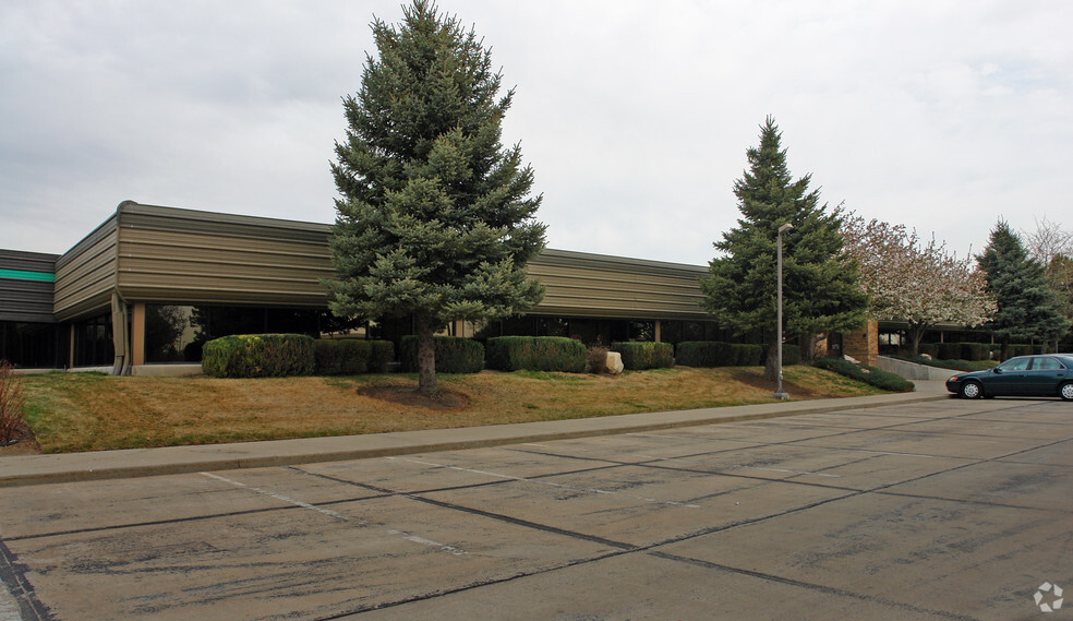 2420 Trade Centre Ave, Longmont, CO for rent - Building Photo - Image 2 of 4