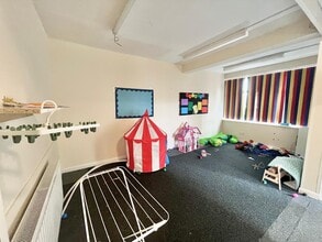 Gladstone Terrace, Gateshead to rent Interior Photo- Image 2 of 10
