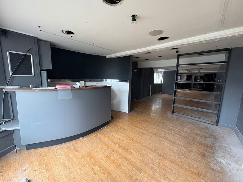 63-65 High St, Tenterden to rent - Building Photo - Image 3 of 9