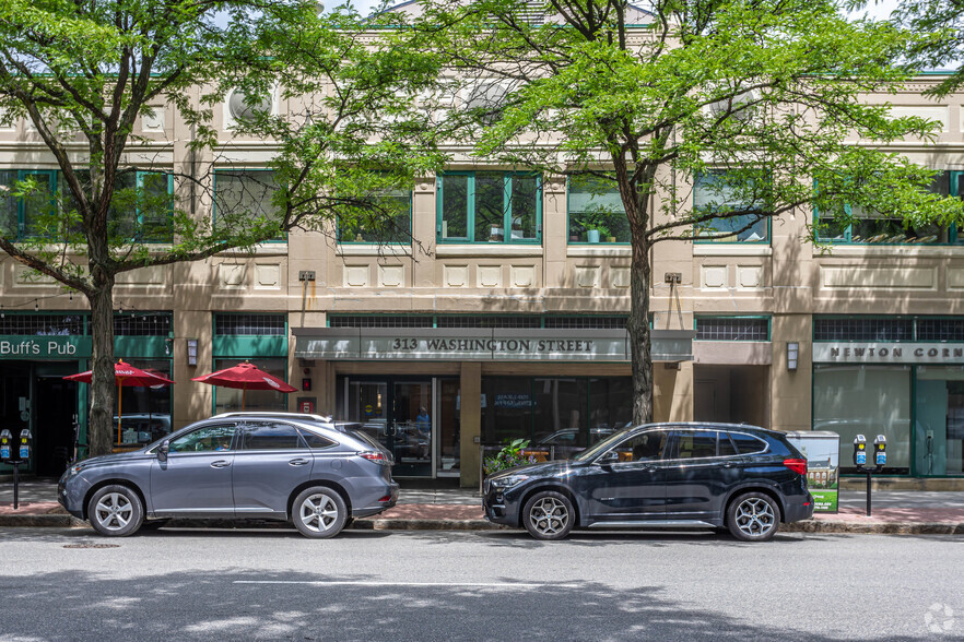 313 Washington St, Newton, MA for rent - Building Photo - Image 3 of 3