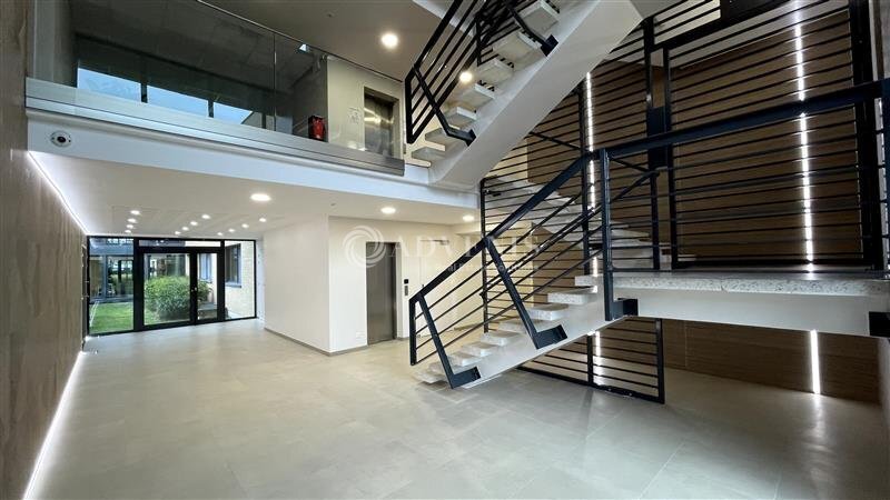 Office in Champs-sur-Marne for sale - Interior Photo - Image 1 of 9