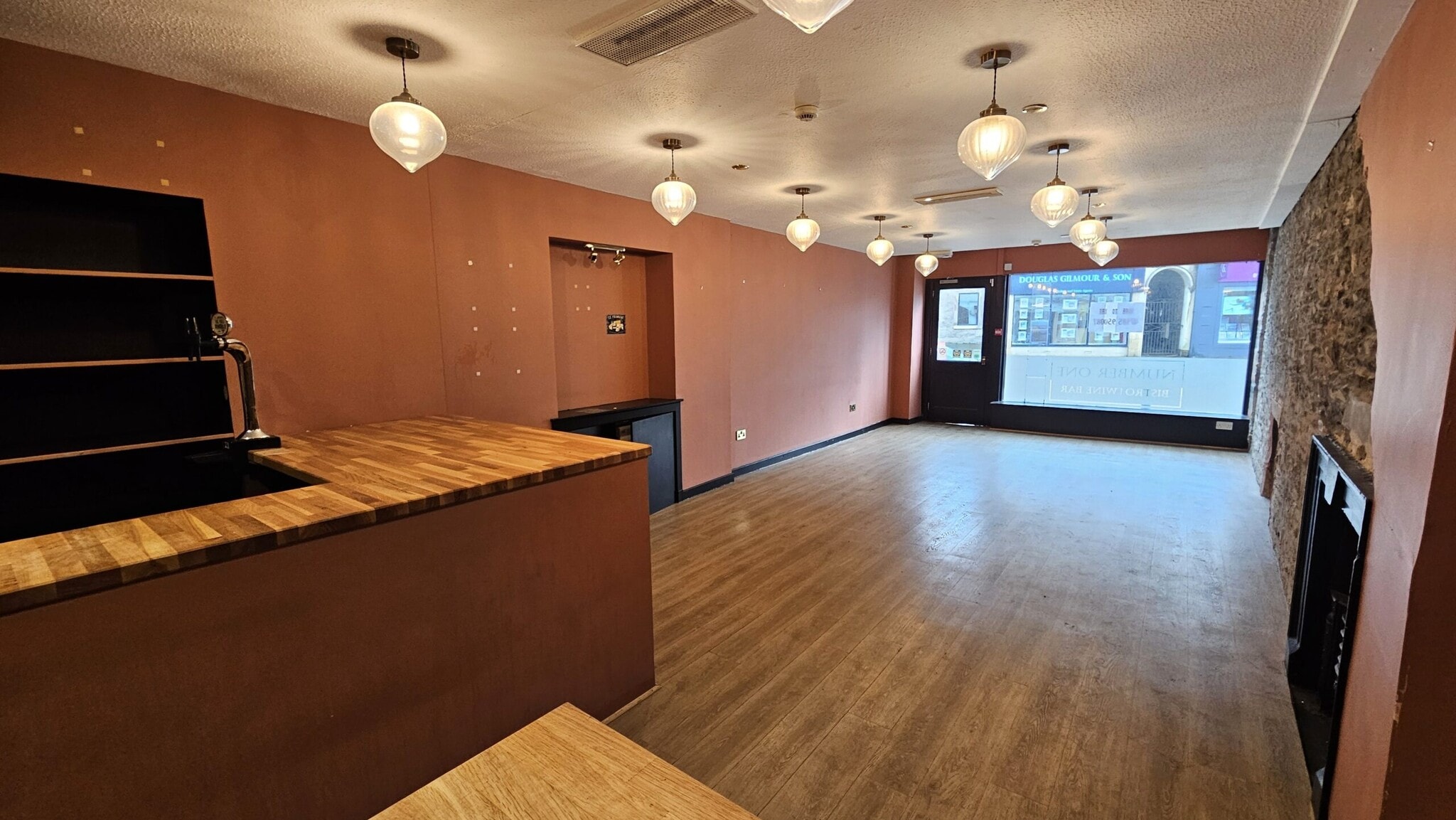 1 High Street, Selkirk to rent Interior Photo- Image 1 of 7