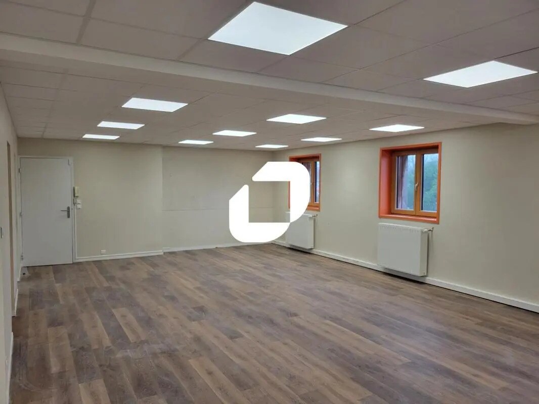 Office in Bouguenais to rent Interior Photo- Image 1 of 6