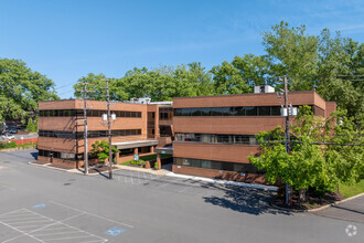 1235 Penn Ave, Wyomissing, PA for sale Primary Photo- Image 1 of 15