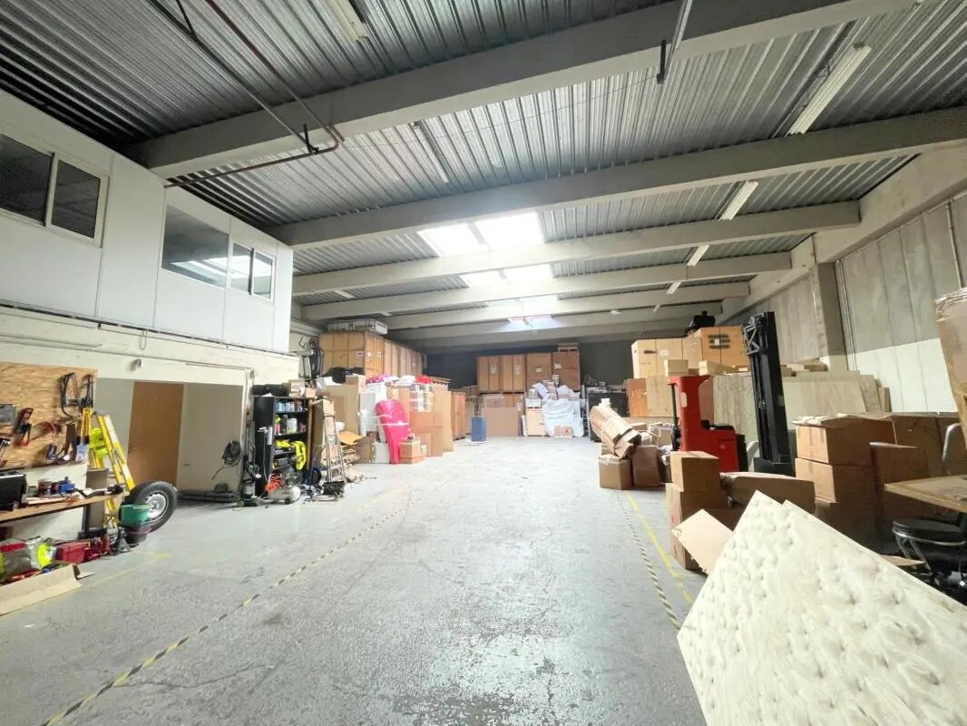 Light Industrial in Argenteuil to rent Interior Photo- Image 1 of 13
