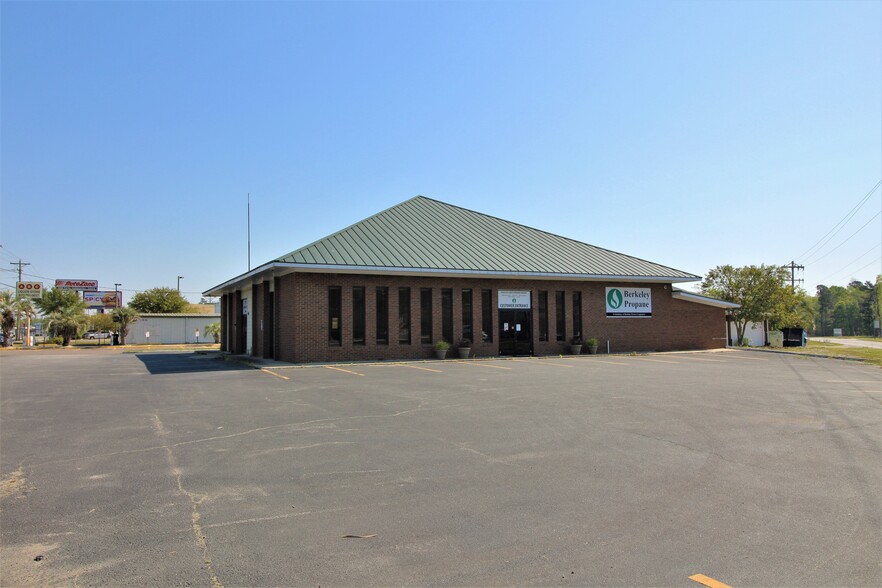 100 S Highway 52, Moncks Corner, SC for sale - Building Photo - Image 1 of 1