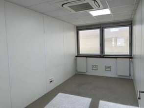 Office in Fontenay-sous-Bois to rent Interior Photo- Image 2 of 7