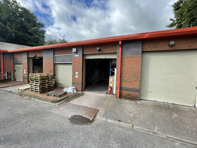 More details for 8-9 Station St, Leek - Industrial to Rent