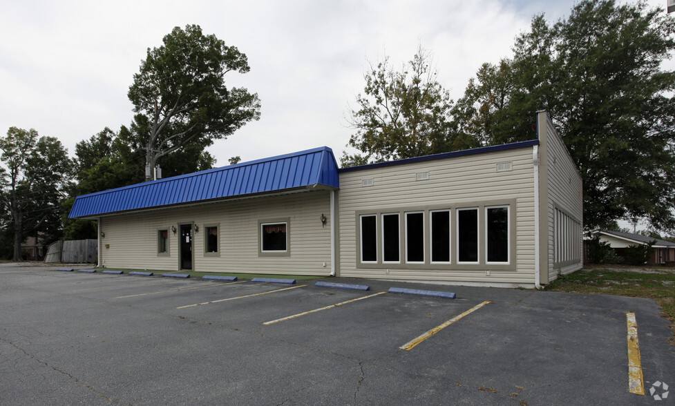 306 E Carolina Ave, Clinton, SC for sale - Building Photo - Image 1 of 1