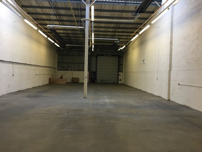 More details for Erica Rd, Milton Keynes - Industrial to Rent