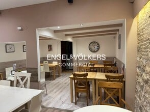 Retail in Barcelona, Barcelona to rent Interior Photo- Image 2 of 6